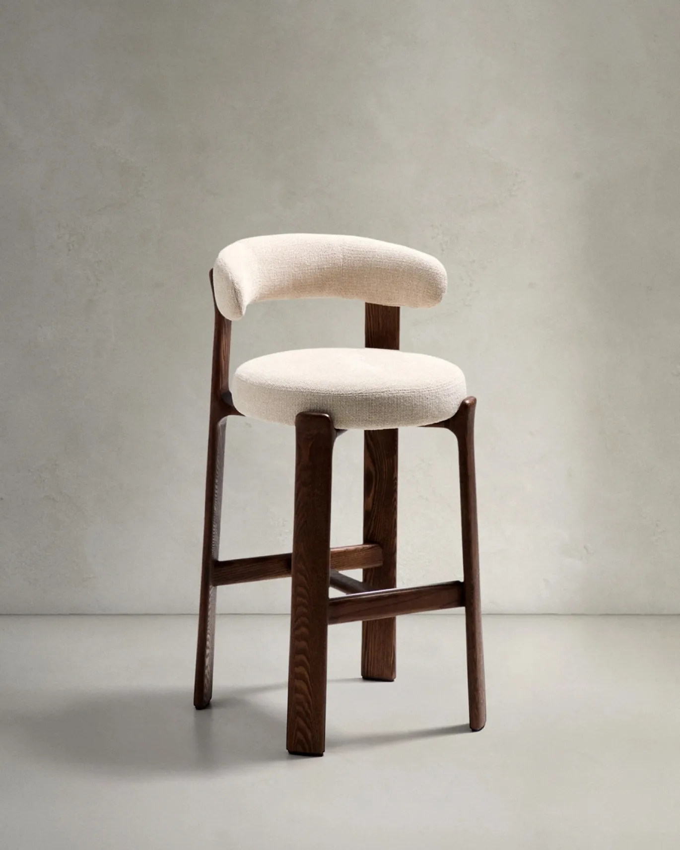 Kave Home Barkruk Granite Beige Chenille En Essenhout Walnoot 75cm