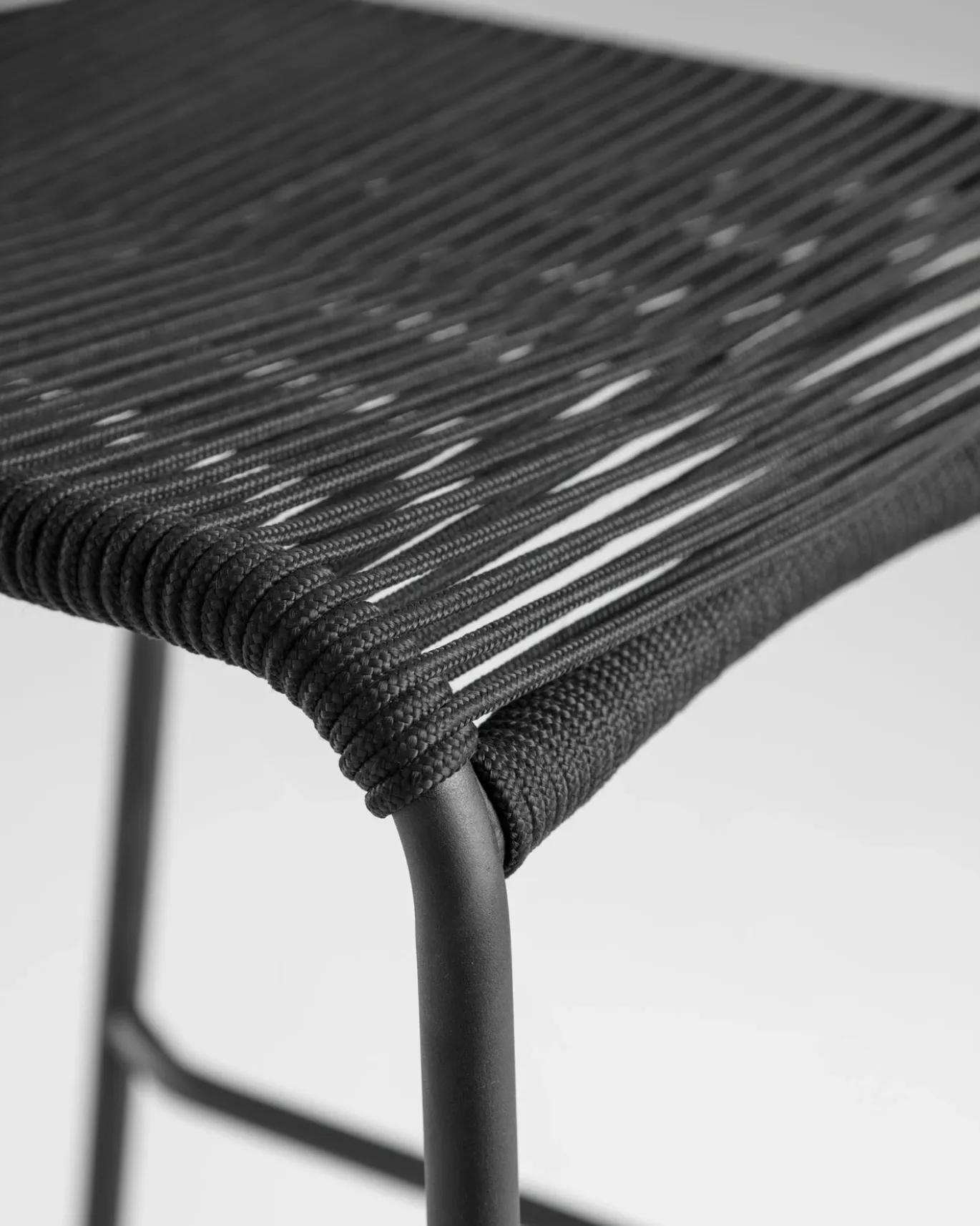 Kave Home Barkruk Lambton Zwart Touw Zwart Onderstel