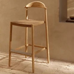 Kave Home Barkruk Nina Massief Acaciahout Naturel 76cm