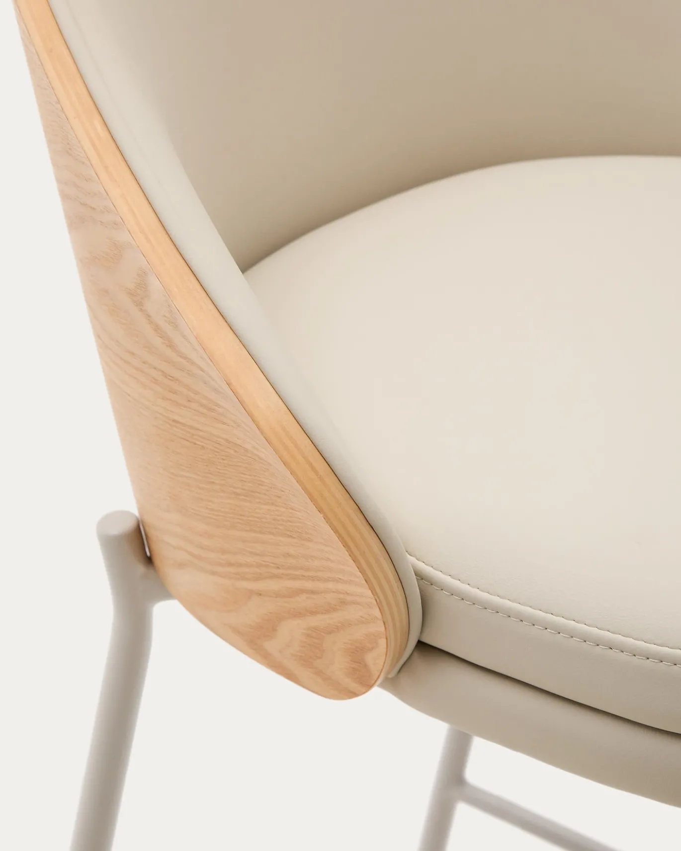 Kave Home Barstoel Eamy Beige Kunstleer Essenfineer Naturel