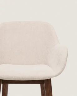 Kave Home Barstoel Konna Beige met Essenhouten Poten Donker 65cm