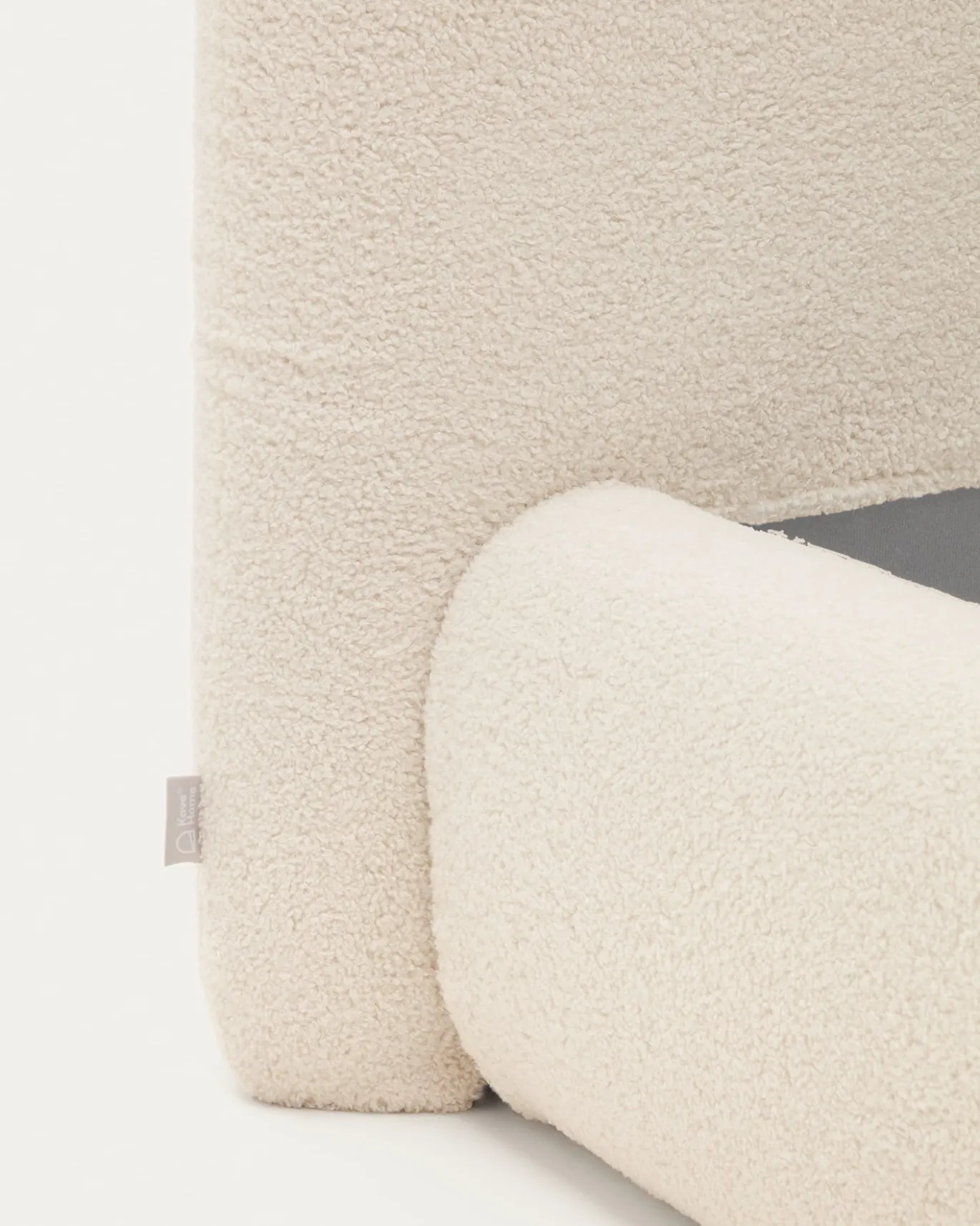 Kave Home Bedframe Martina Off White Bouclé 160x200cm