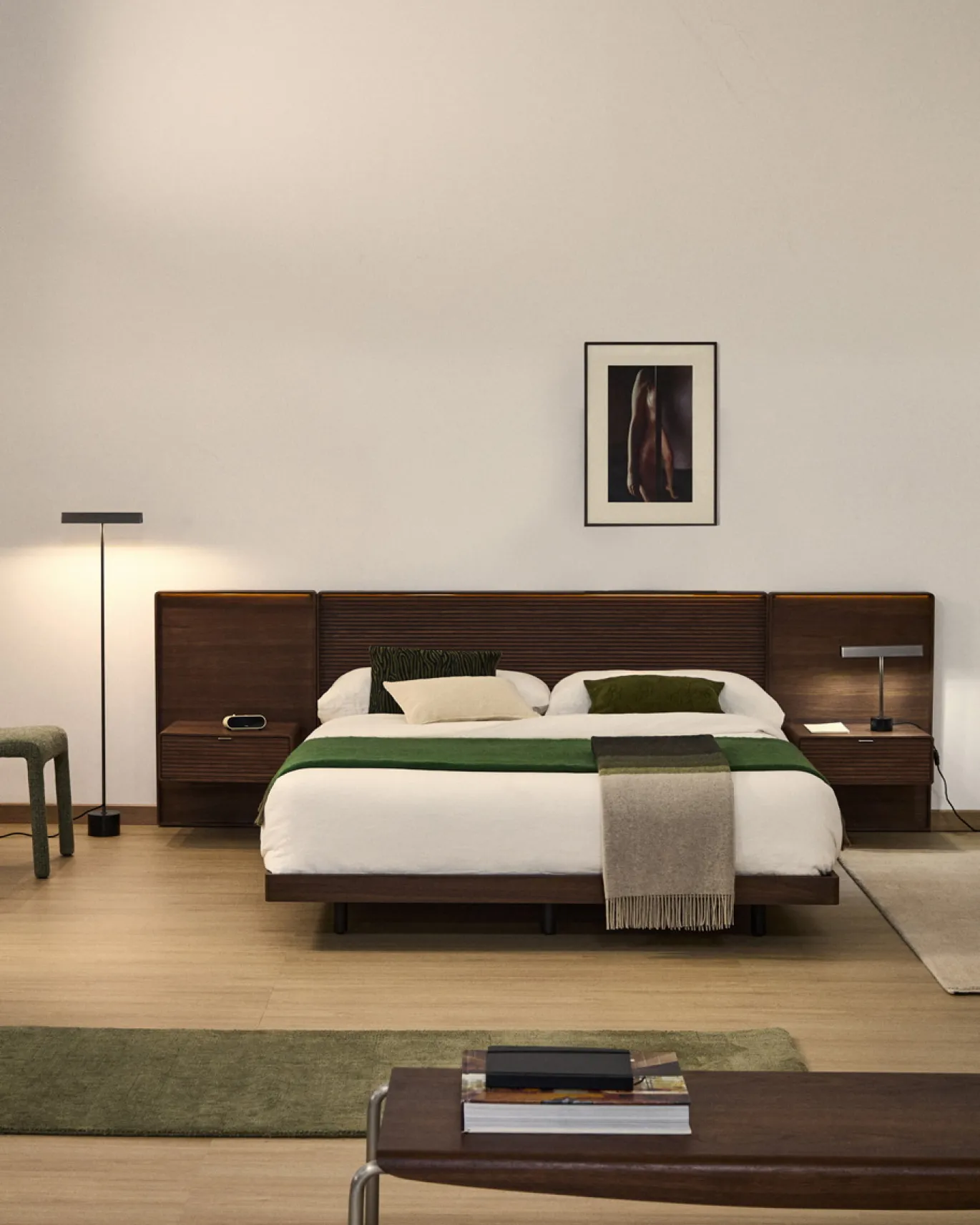 Kave Home Bed Norlen met 2 Nachtkastjes Walnootfineer Bruin en Led-licht voor Matras 180x200cm