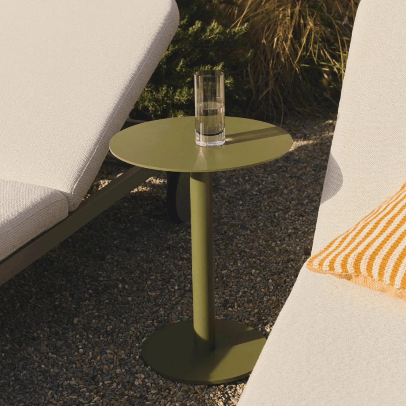Kave Home Bijzettafel Asinara Aluminium Groen Ø40cm