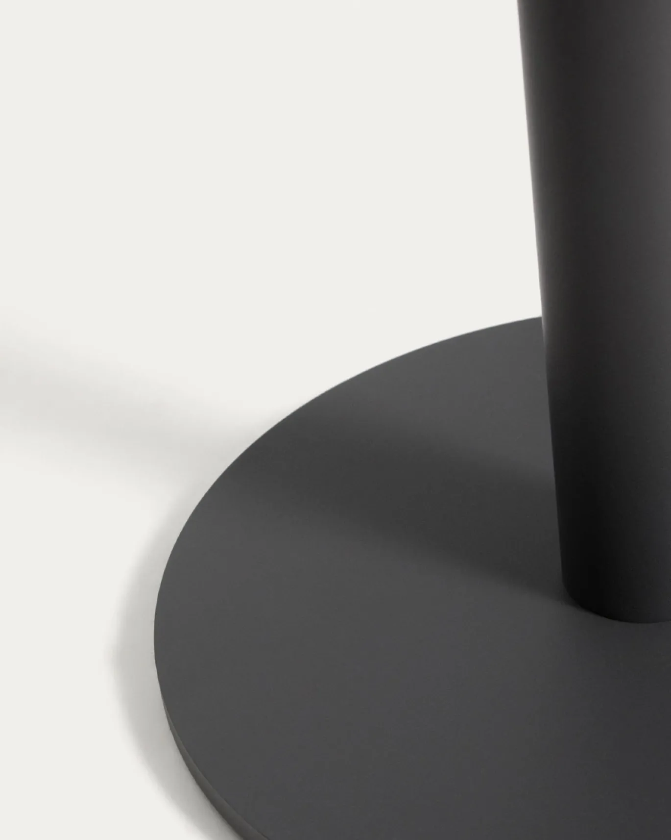Kave Home Bijzettafel Asinara Aluminium Grafiet Ø40cm