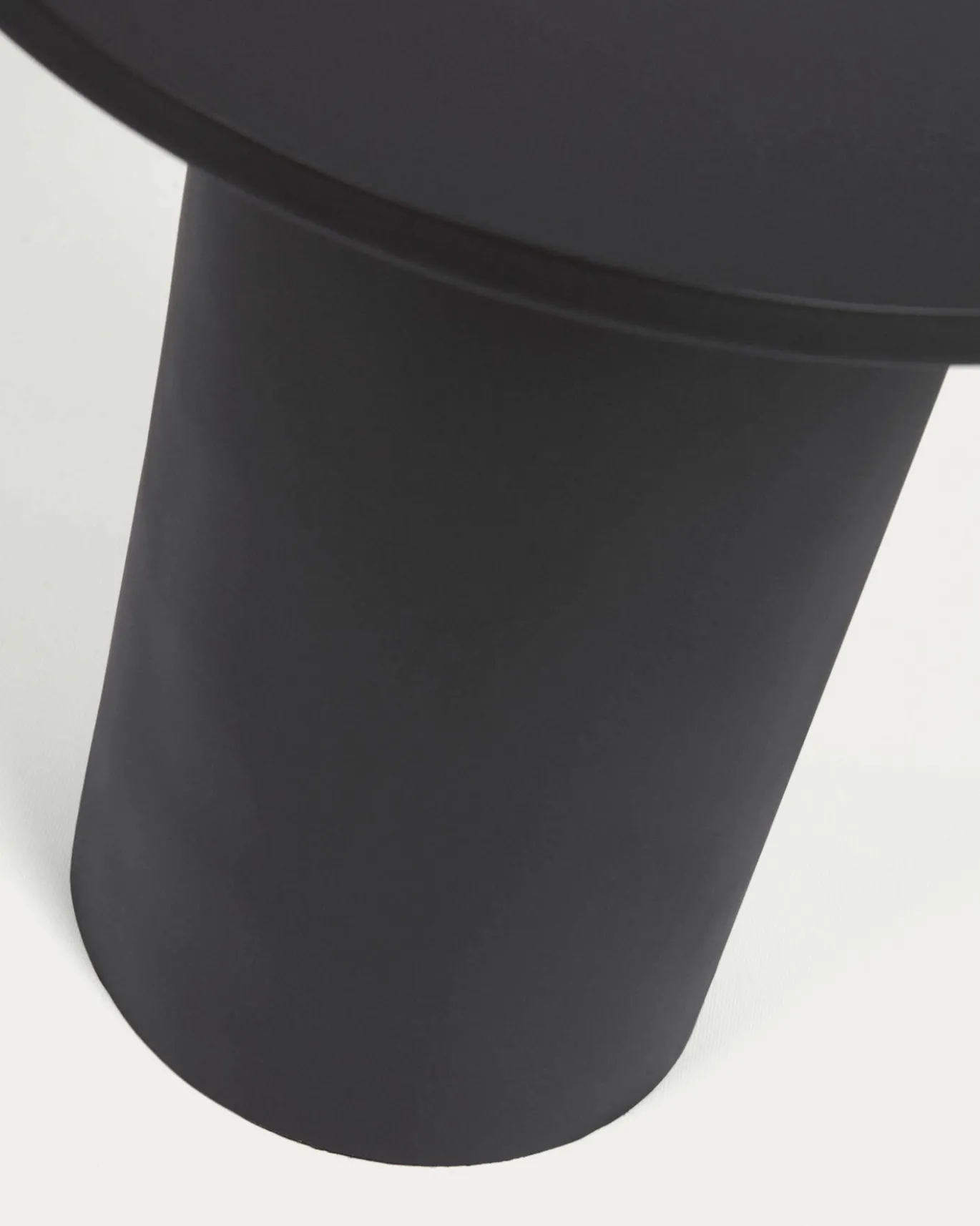 Kave Home Bijzettafel Fleksa Rond Zwart Metaal Ø45cm