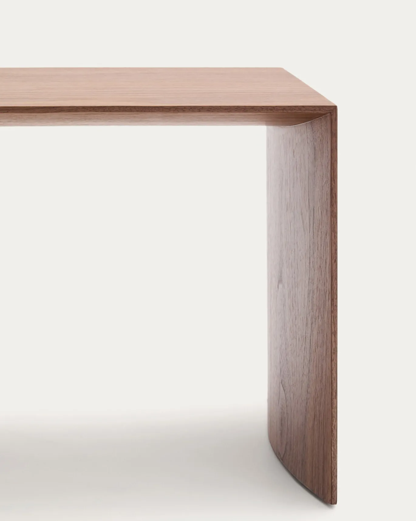 Kave Home Bijzettafel Litto Natuurlijk Afgewerkt Walnootfineer 55x40cm