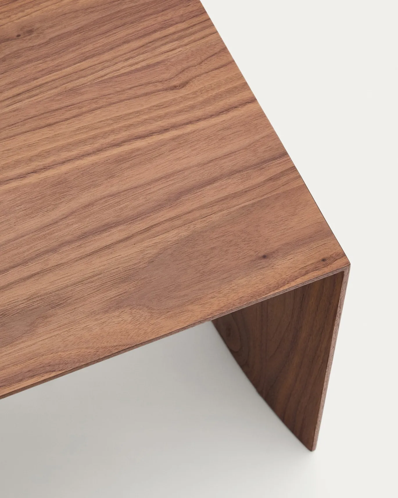 Kave Home Bijzettafel Litto Natuurlijk Afgewerkt Walnootfineer 55x40cm