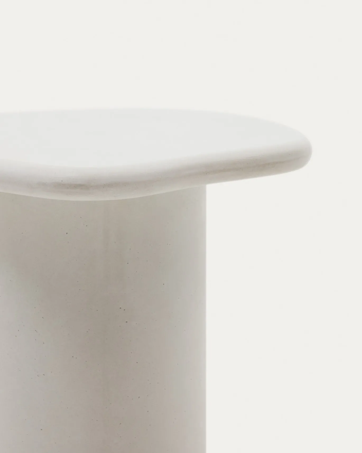Kave Home Bijzettafel Macarella Wit Cement 48x47cm