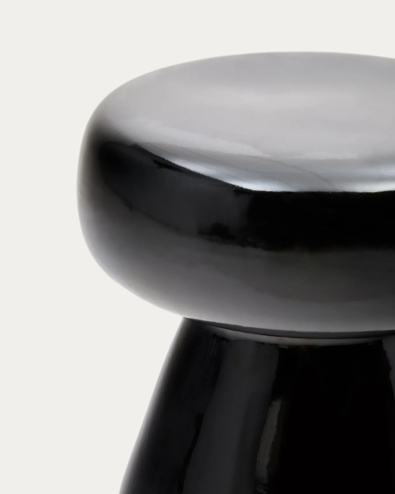 Kave Home Bijzettafel Manya Zwart Keramiek Ø38cm