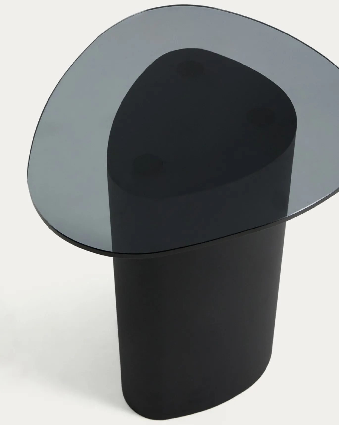 Kave Home Bijzettafel Olir Glas Metaal Zwart 48cm