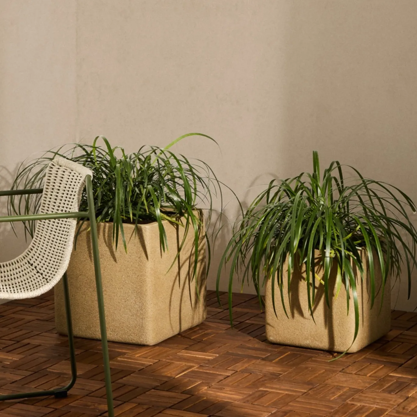 Kave Home Bloempot Minoa Laag Mosterd Set van 2