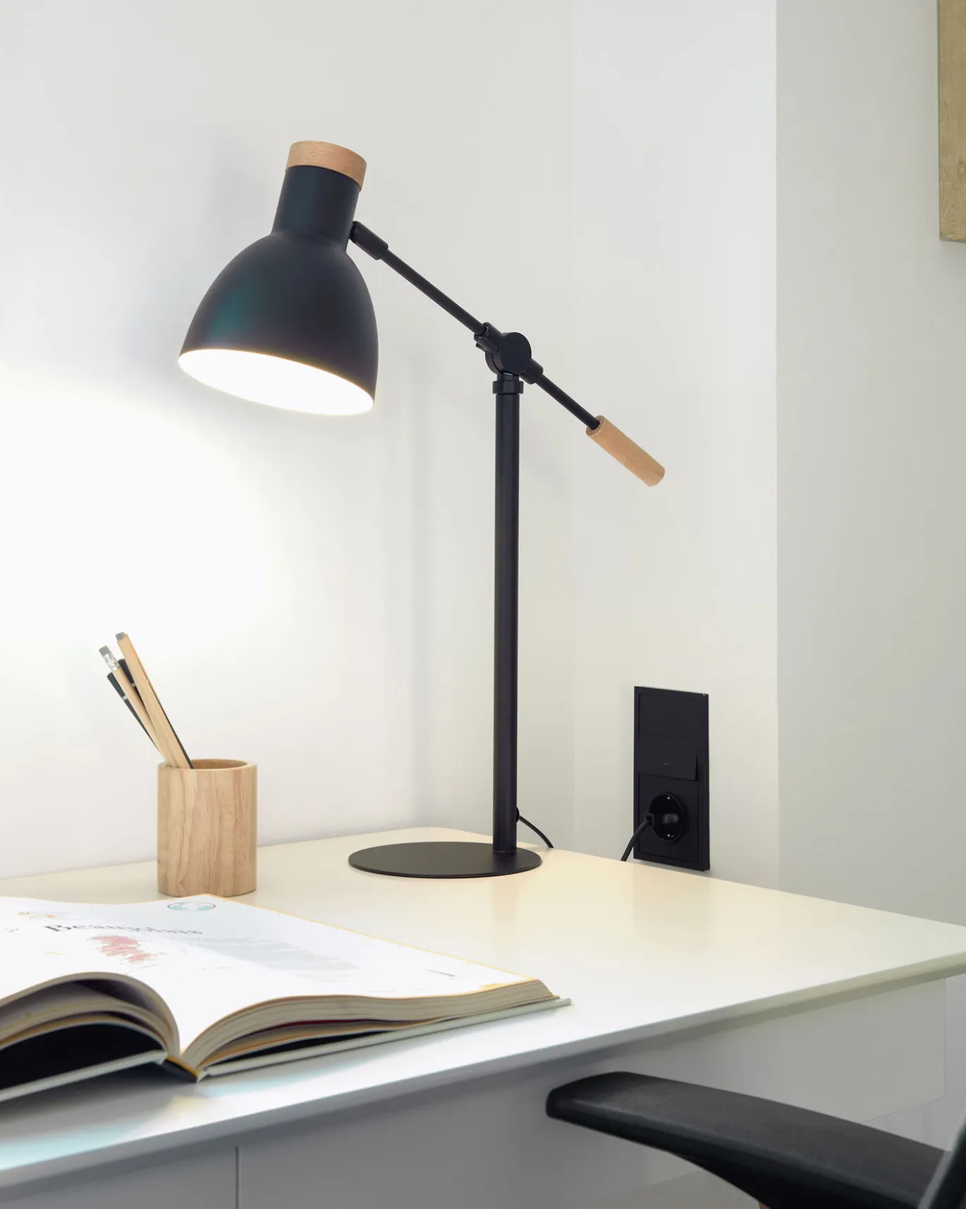 Kave Home Bureau Dyana Wit Gelakt MDF Massief Essenhout 120x60cm