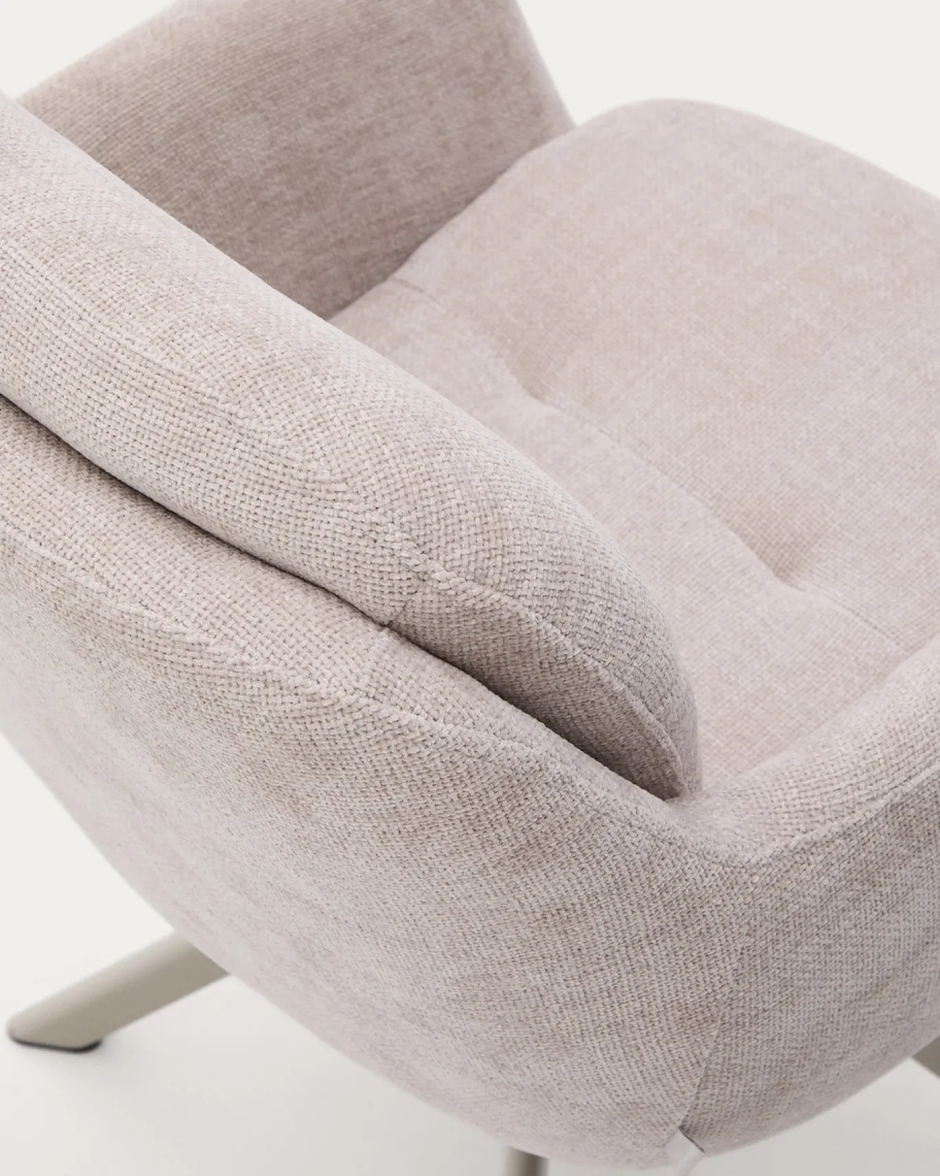 Kave Home Draaistoel Lexa Beige Chenille en Beige Poten