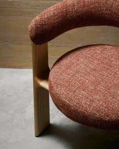 Kave Home Eetkamerstoel Granite 3-poten Terracotta/Naturel Chenille En Essenhout