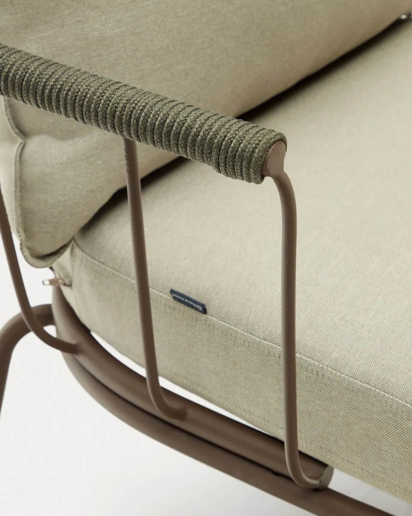 Kave Home Fauteuil Salguer Groen en Staal Bruingelakt