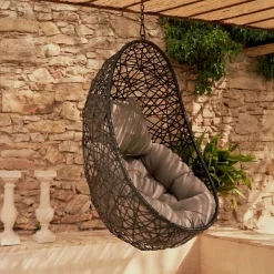 Kave Home Hangstoel Florina Zwart