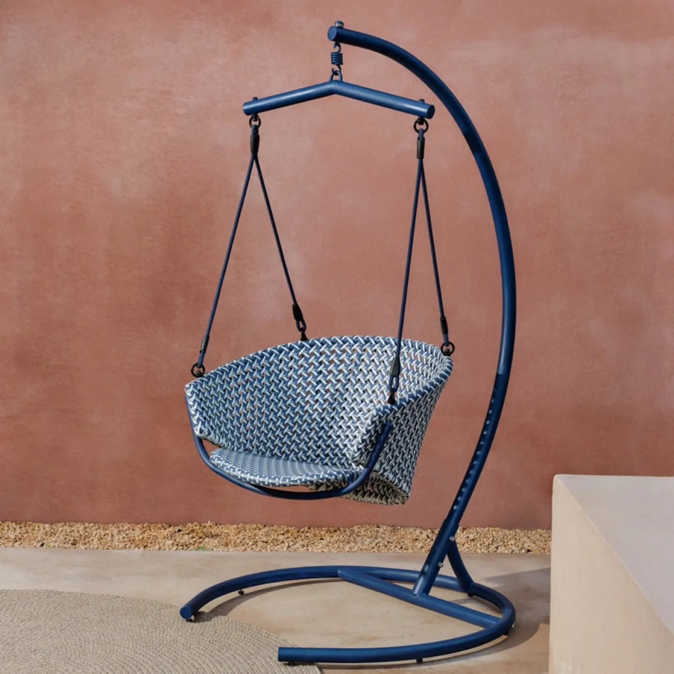 Kave Home Hangstoel Saliga Blauw Rotan