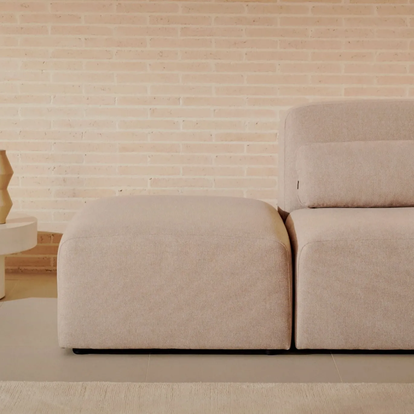 Kave Home Hocker Neom Terminal Beige 75x89cm