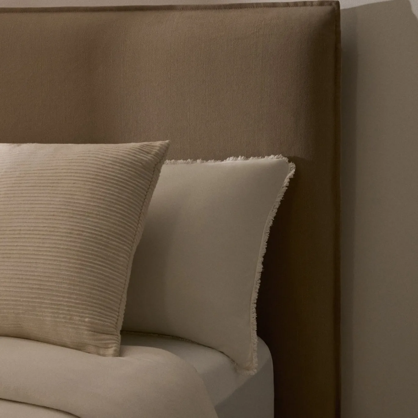 Kave Home Hoofdbord Jaira Taupe 150cm