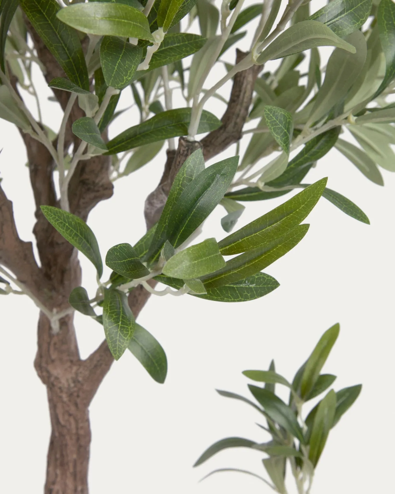 Kave Home Kunstmatige Olijfboom met Zwarte Plantenpot 140cm