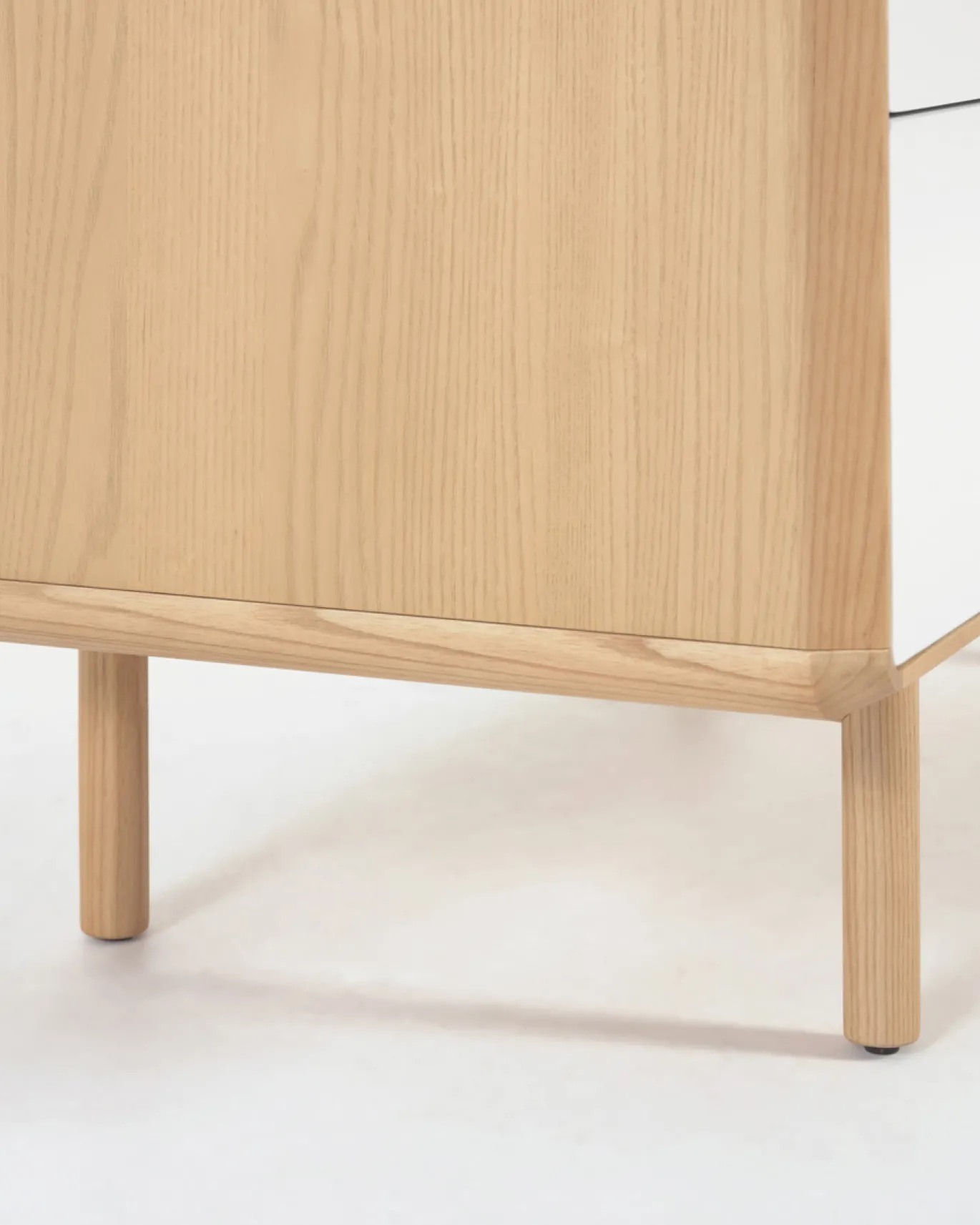 Kave Home Ladekast Anielle 3 Laden Massief Essenfineer 99x78,5cm