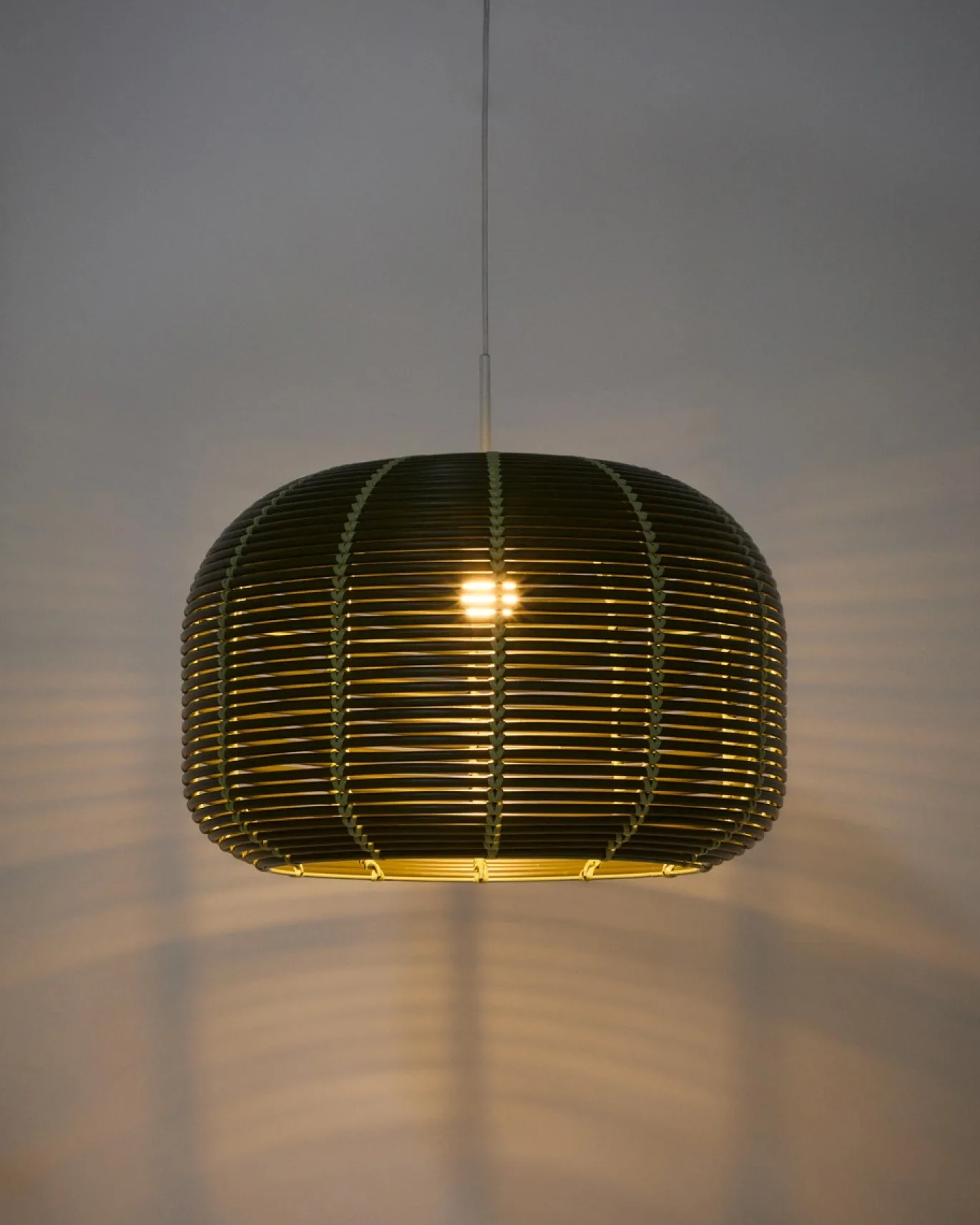Kave Home Lampenkap Garoina Outdoor Rotan Groen Ø50cm