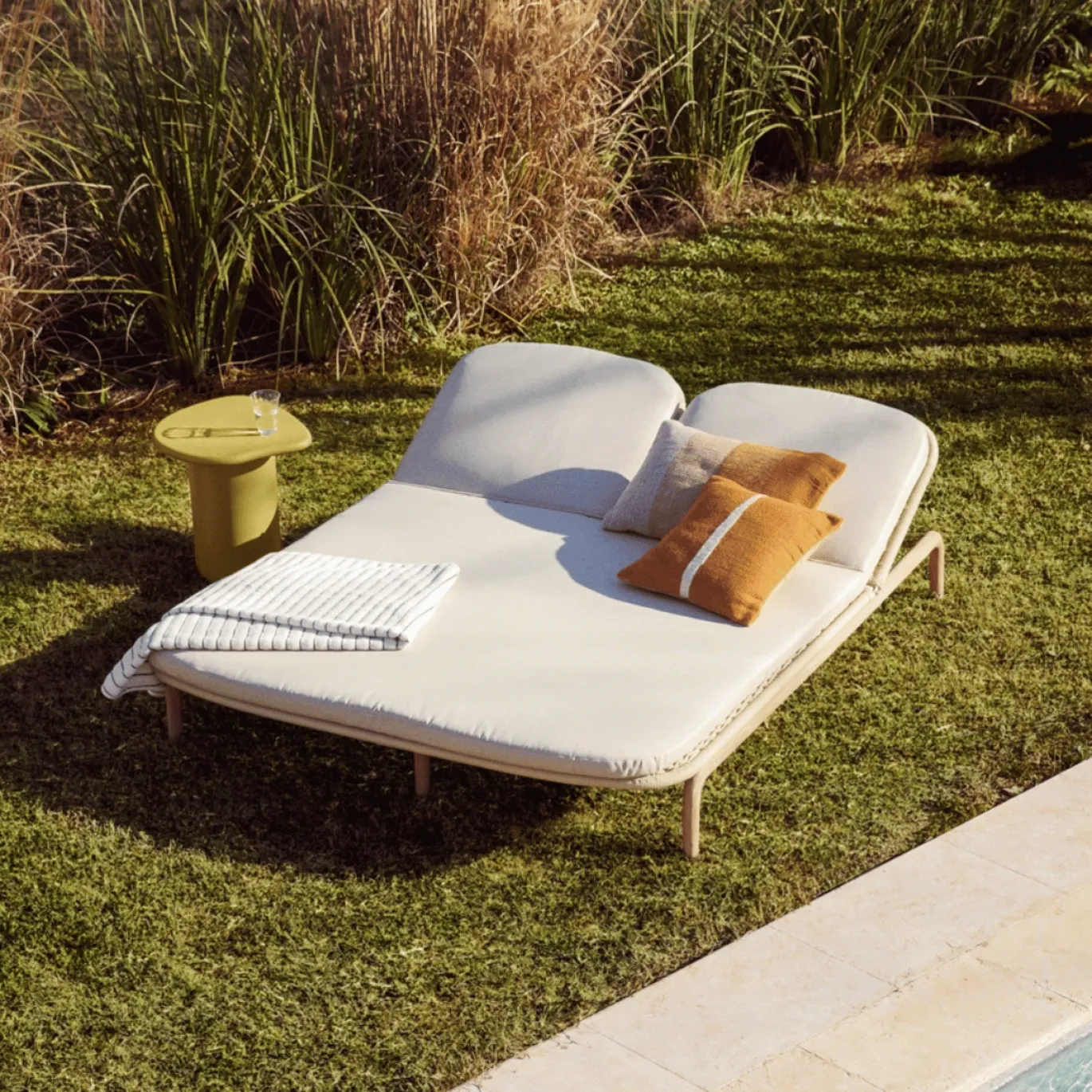 Kave Home Ligbed Alipa Acaciahout Beige 196x154cm