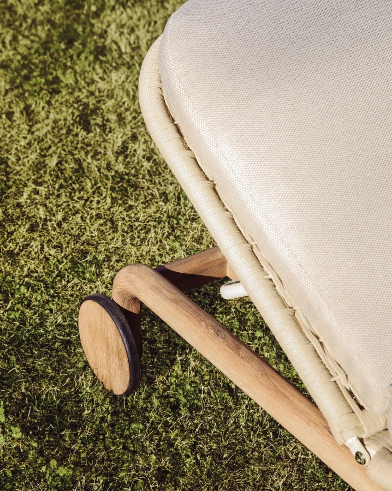 Kave Home Ligbed Alipa Acaciahout Beige 196x154cm