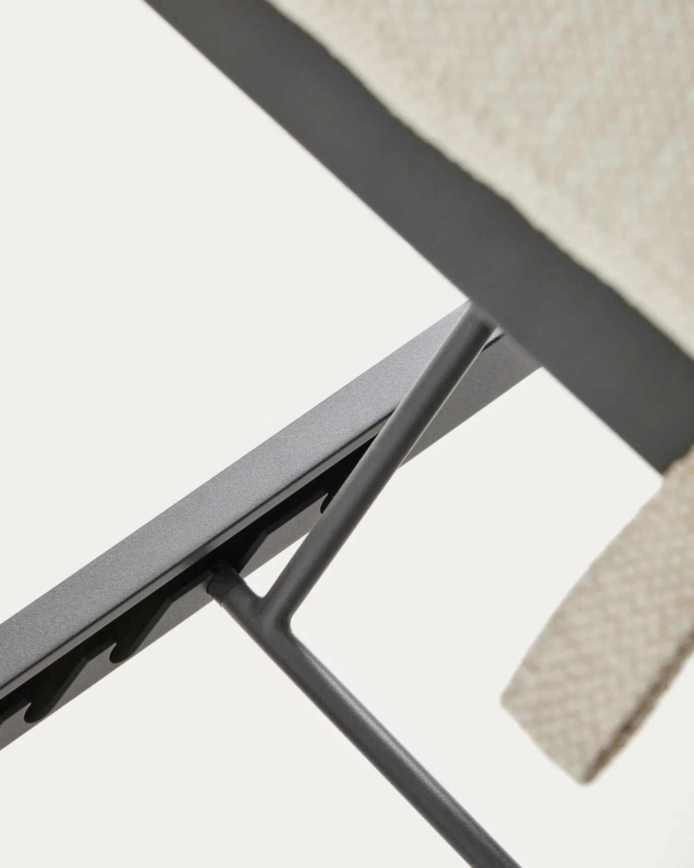 Kave Home Ligbed Rodia Beige/Grafiet 200cm