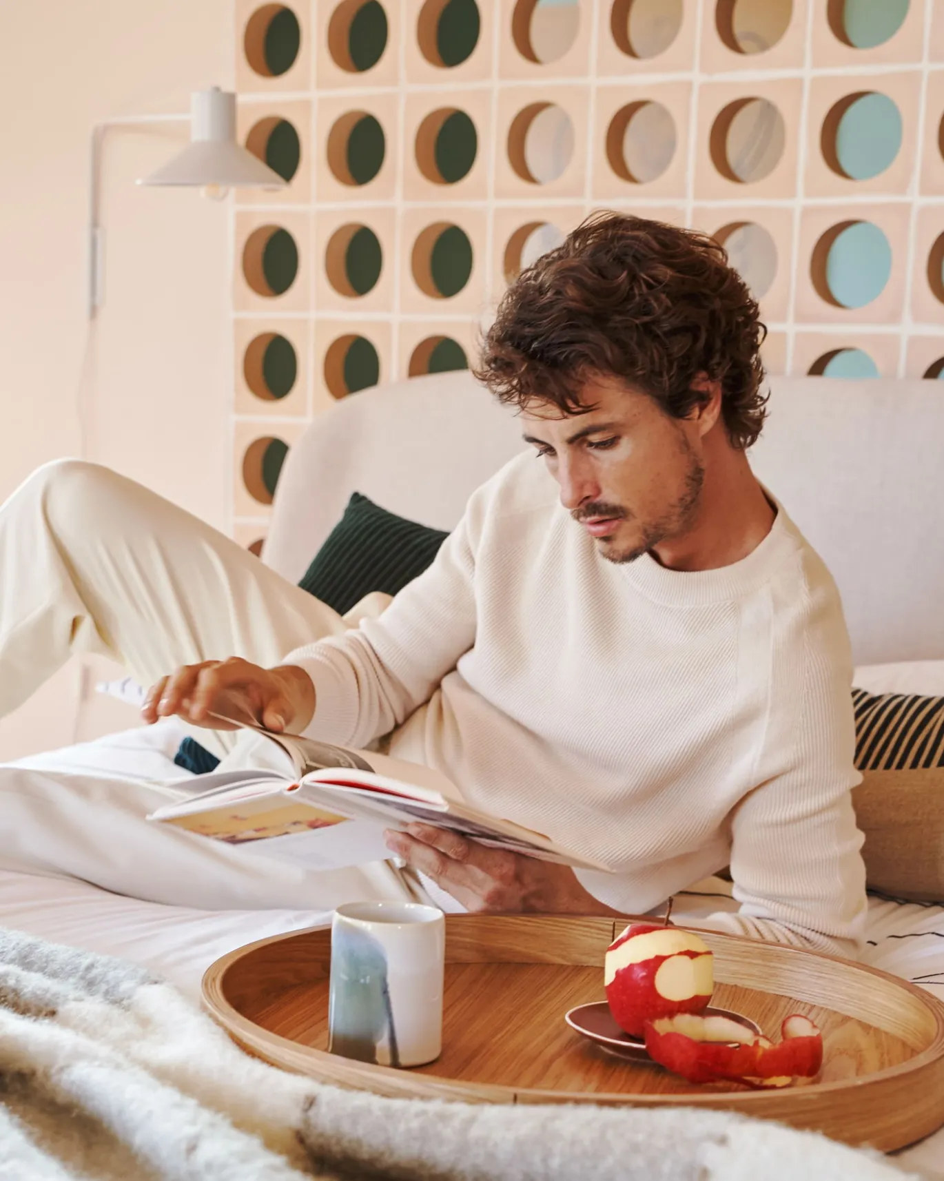 Kave Home Nachtkastje Octavia Essen Multiplex Ø55cm