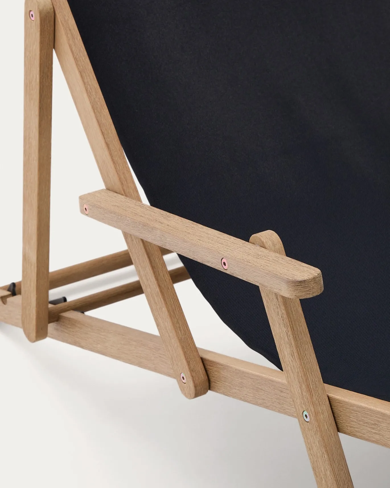 Kave Home Opklapbare Strandstoel Vilara Zwart Outdoor Acaciahout