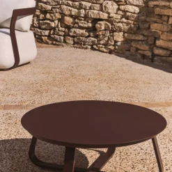 Kave Home Outdoor Salontafel Tamaris Aluminium Bruin Ø48cm