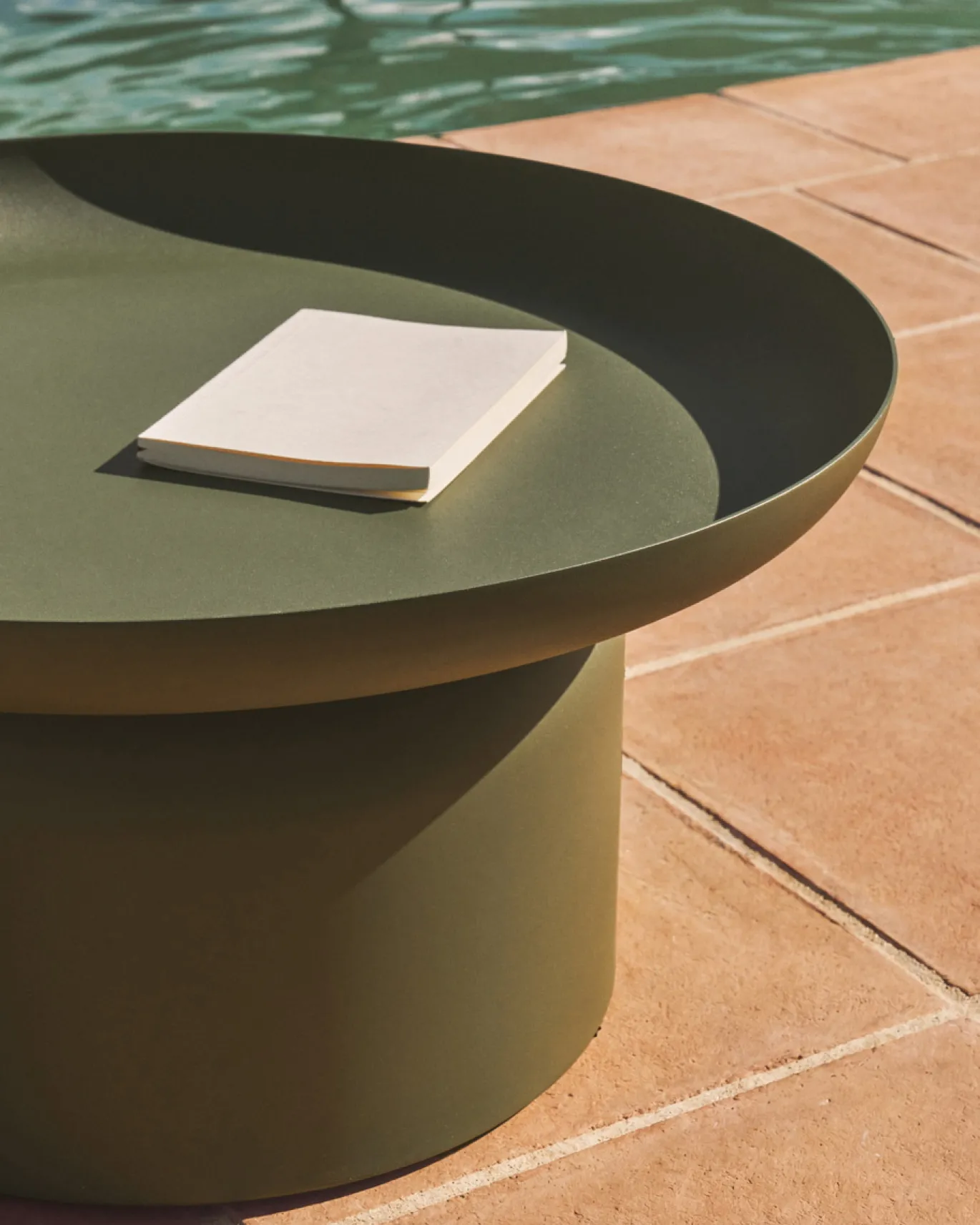 Kave Home Outdoor Salontafel Arcola Aluminium Groen Ø70cm