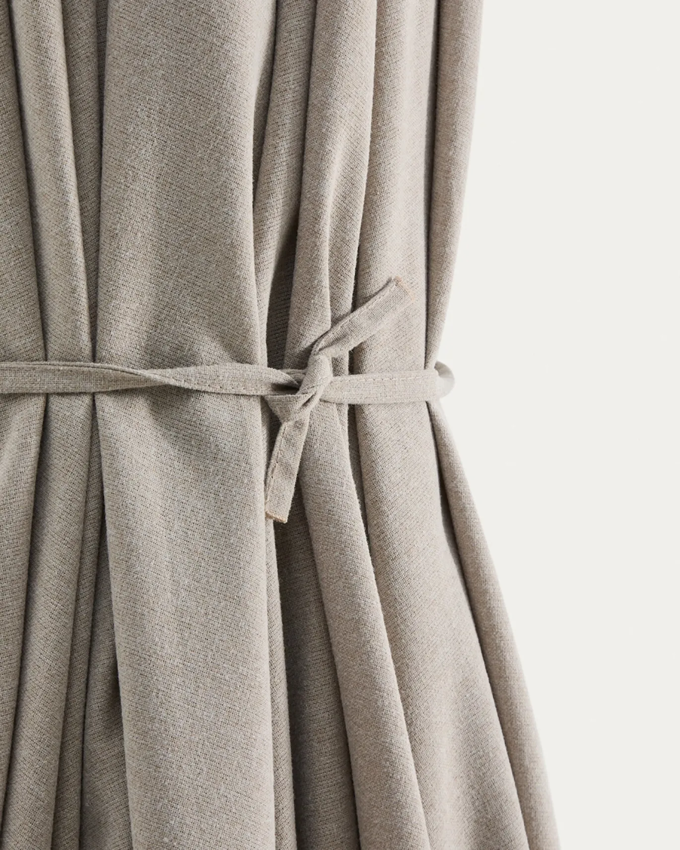 Kave Home Parasol Milna Staal Groen Beige Ø300cm