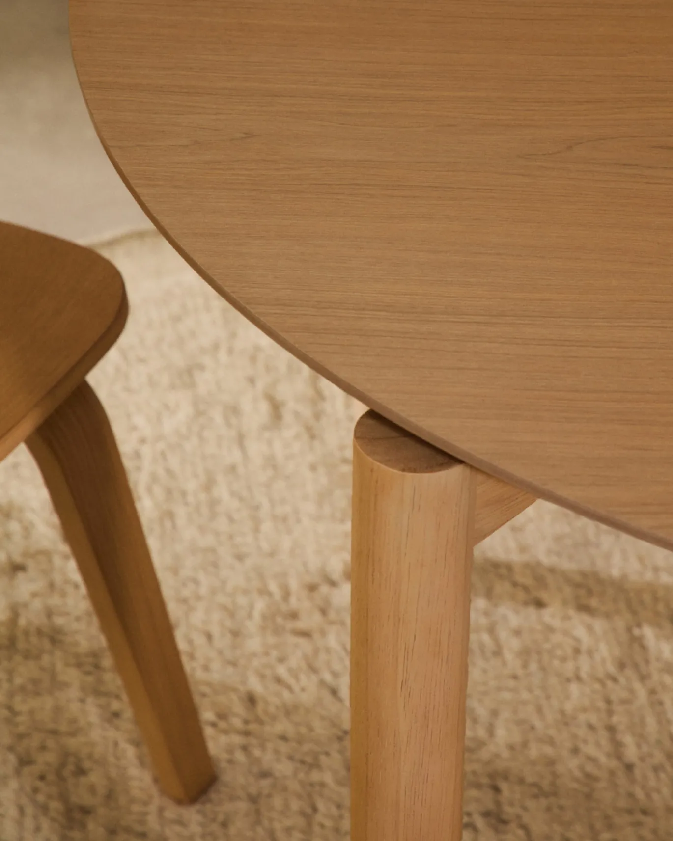 Kave Home Ronde Tafel Indara Essenhoutfineer en Rubberhout Ø110cm