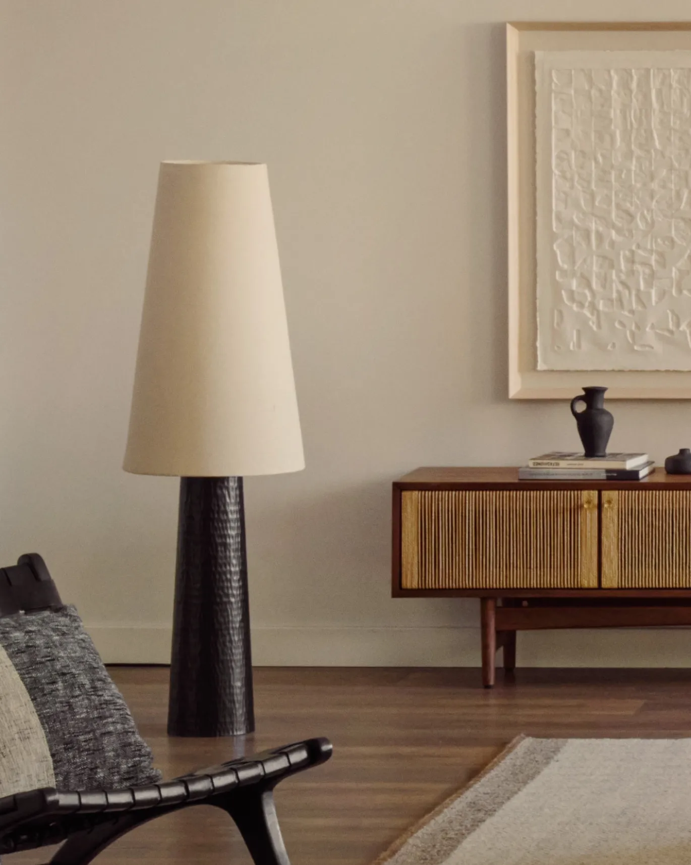 Kave Home Staande Lamp Senni Metaal Zwart