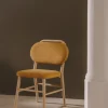 Kave Home Stoel Helda Mosterd Chenille en Massief Eikenhout