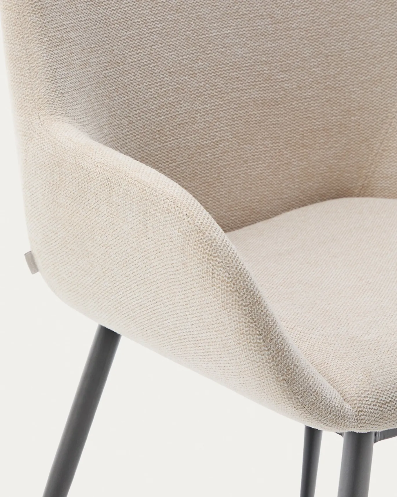 Kave Home Stoel Konna Beige met Zwart Gelakte Poten