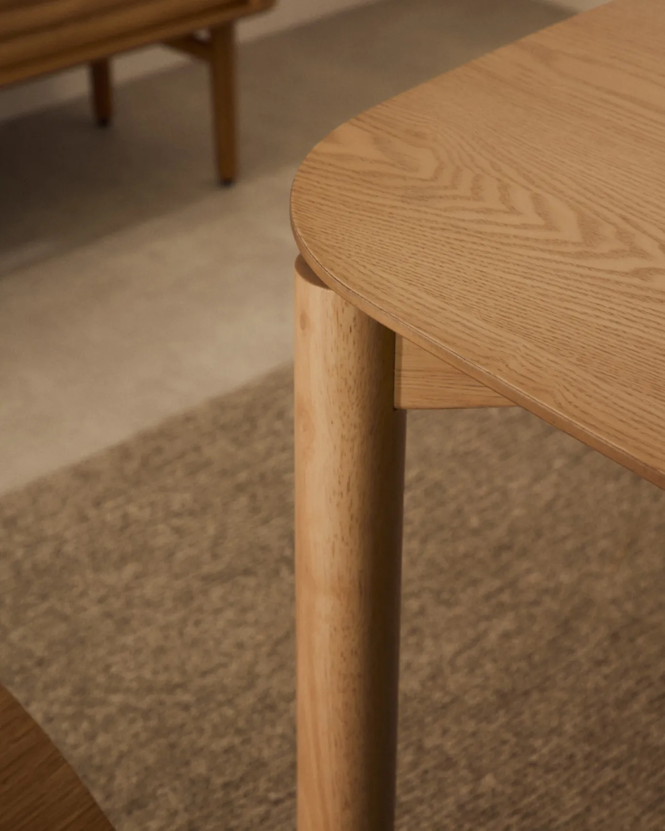 Kave Home Tafel Indara Essenhoutfineer en Rubberhout 160x90cm