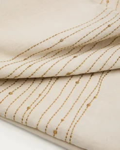Kave Home Tafelkleed Flia Linnen En Katoen Wit/Goudkleurig 150x250cm
