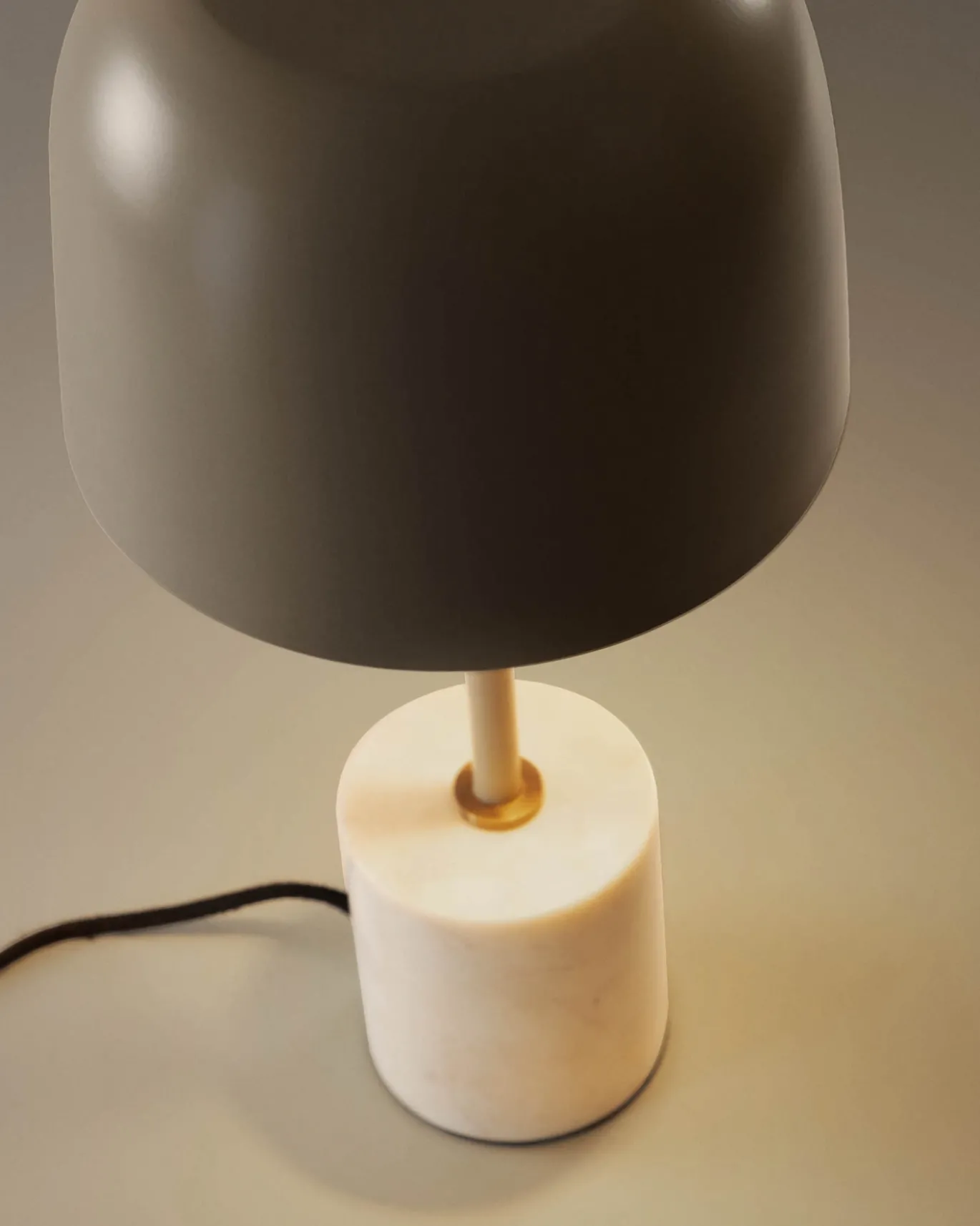 Kave Home Tafellamp Alish Beige