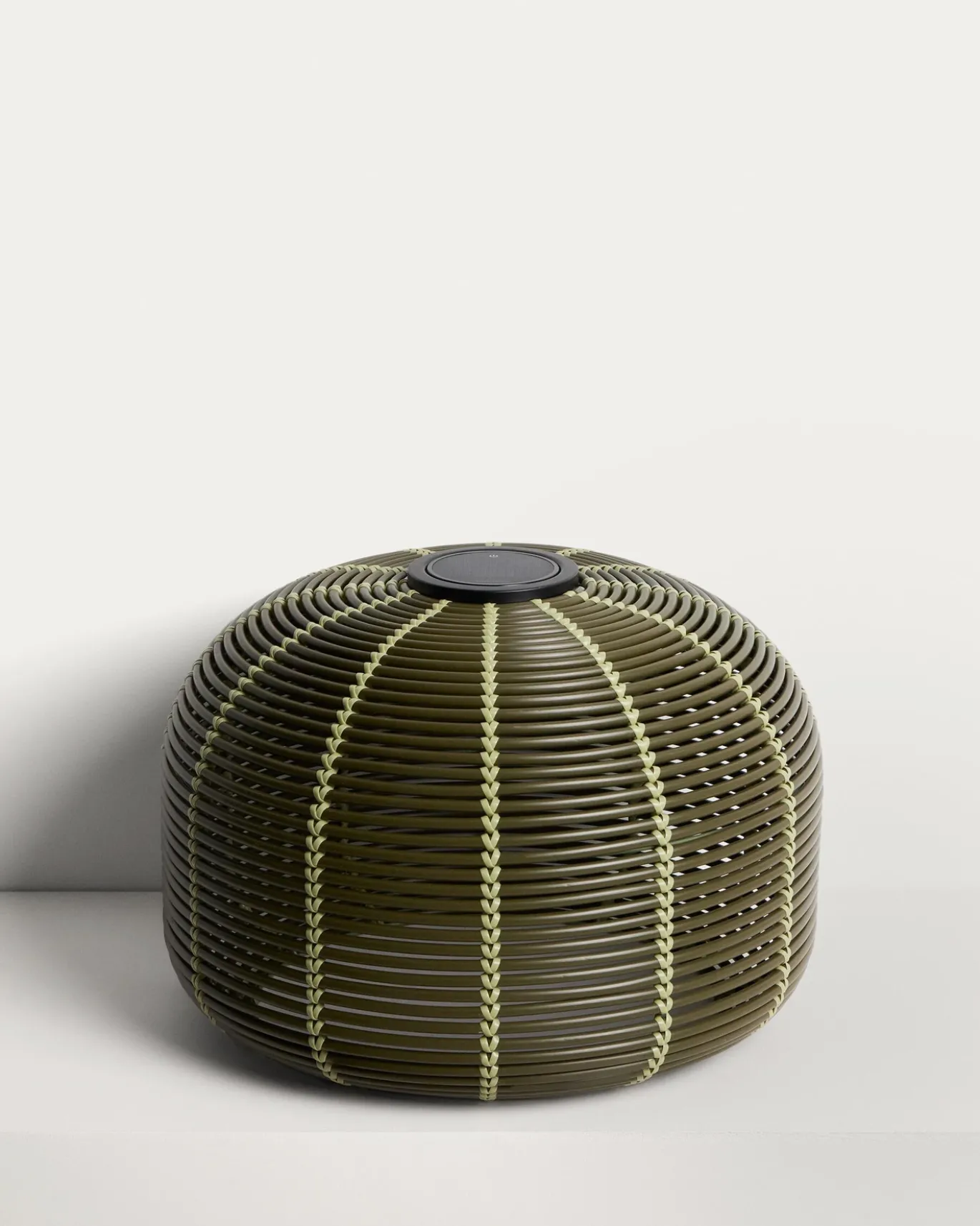 Kave Home Tafellamp Garoina Outdoor Rotan Groen Ø50cm