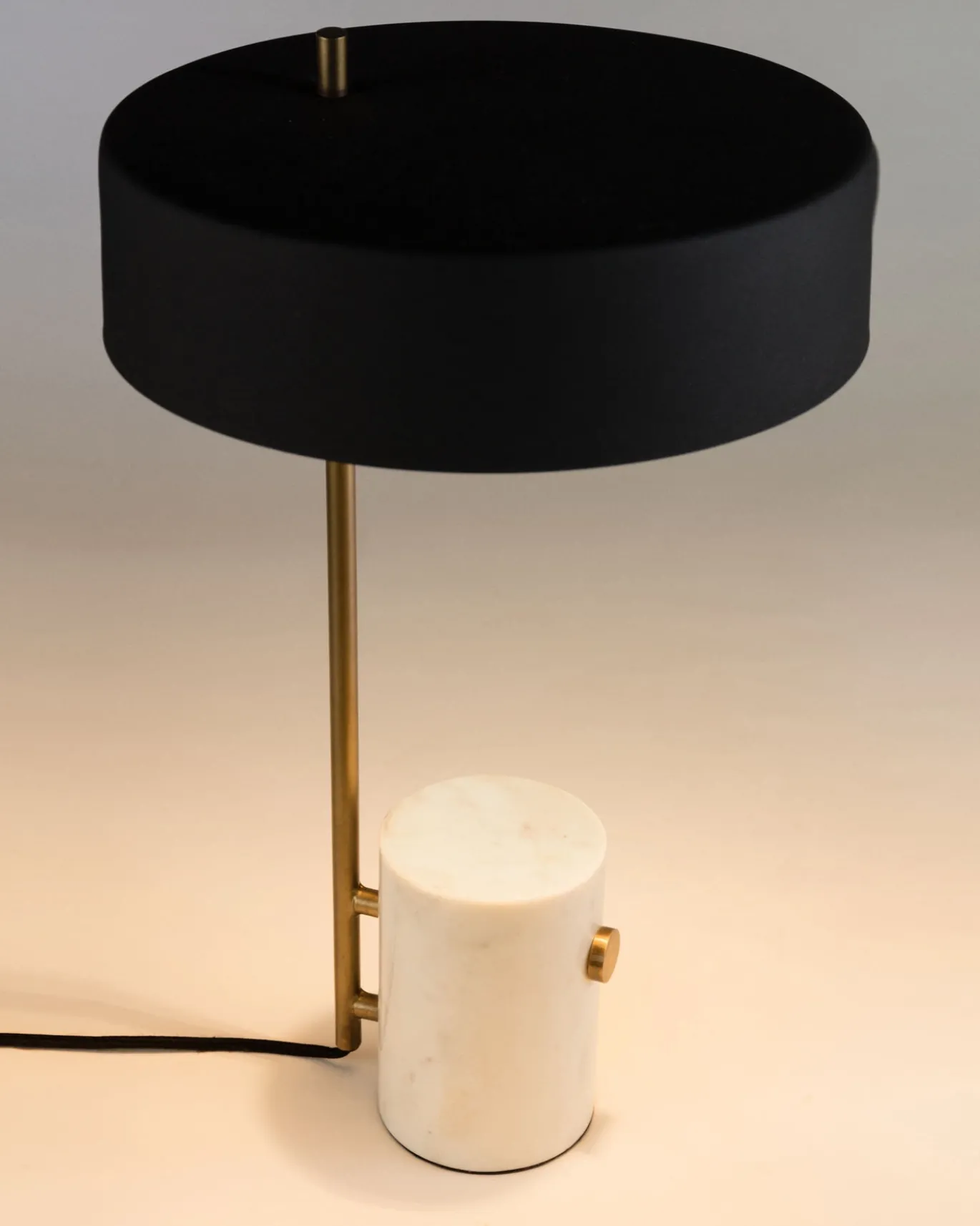 Kave Home Tafellamp Phant Zwart/Wit