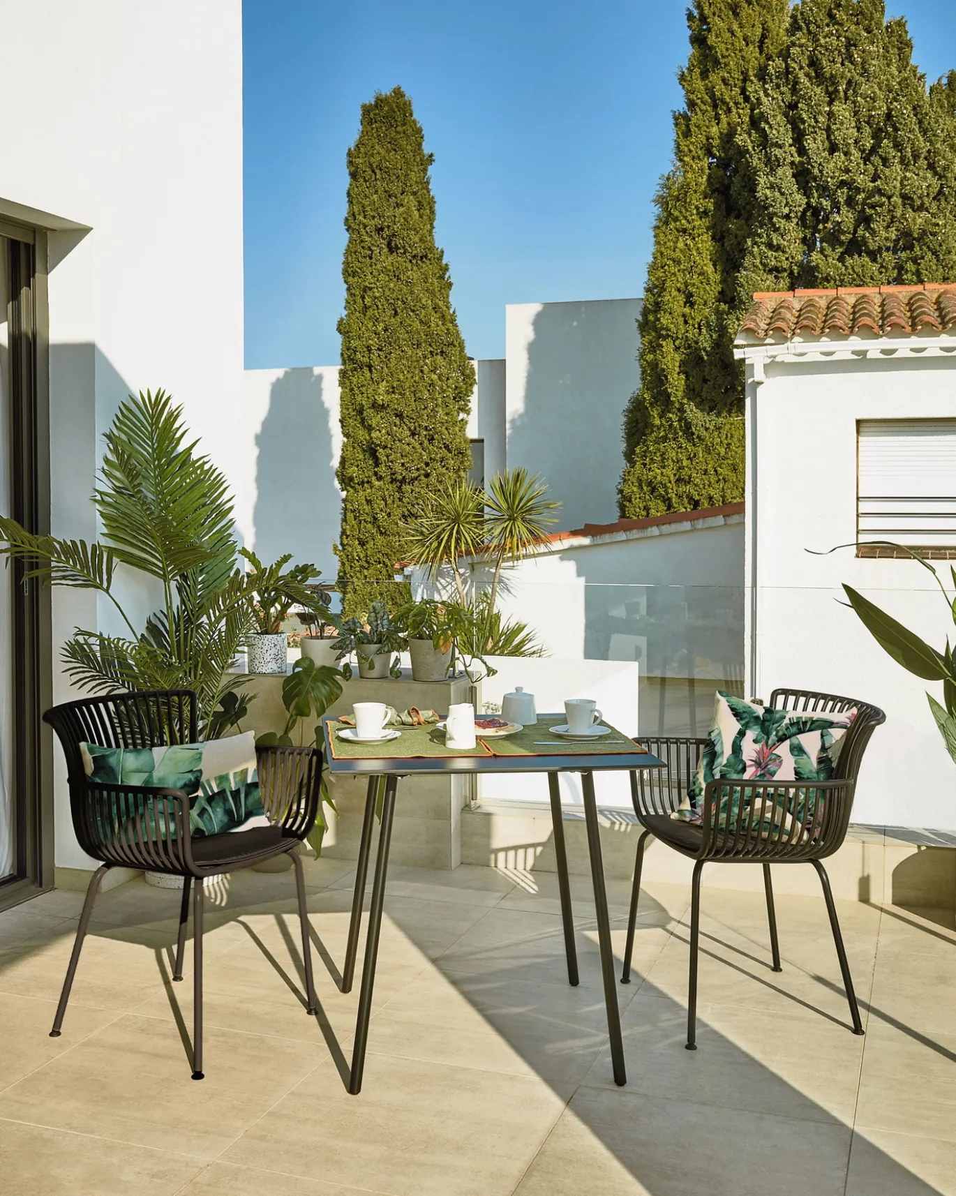 Kave Home Tafel Mathis Cementvezel Zwart 75x75cm