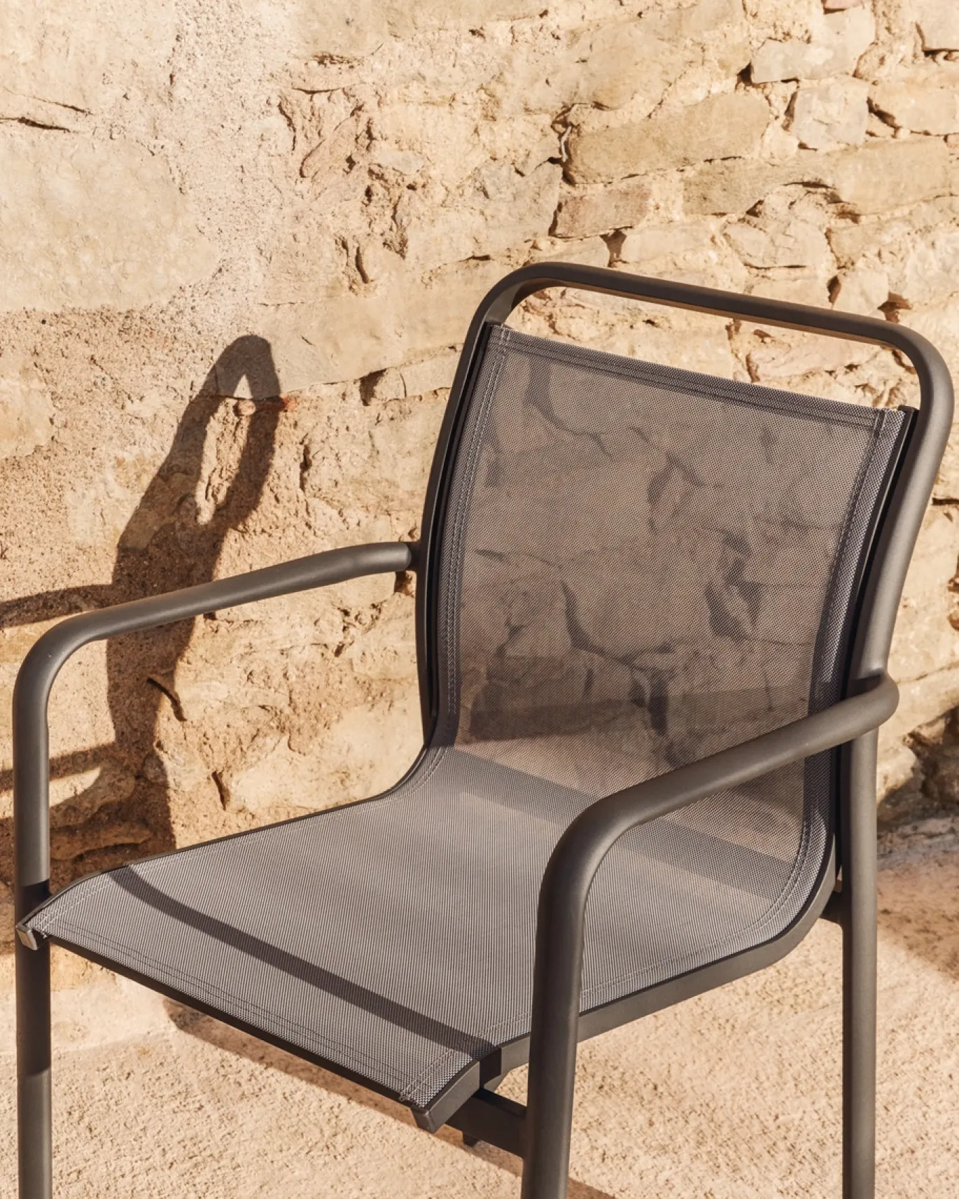 Kave Home Tuinstoel Luri Stapelbaar Aluminium Grafiet