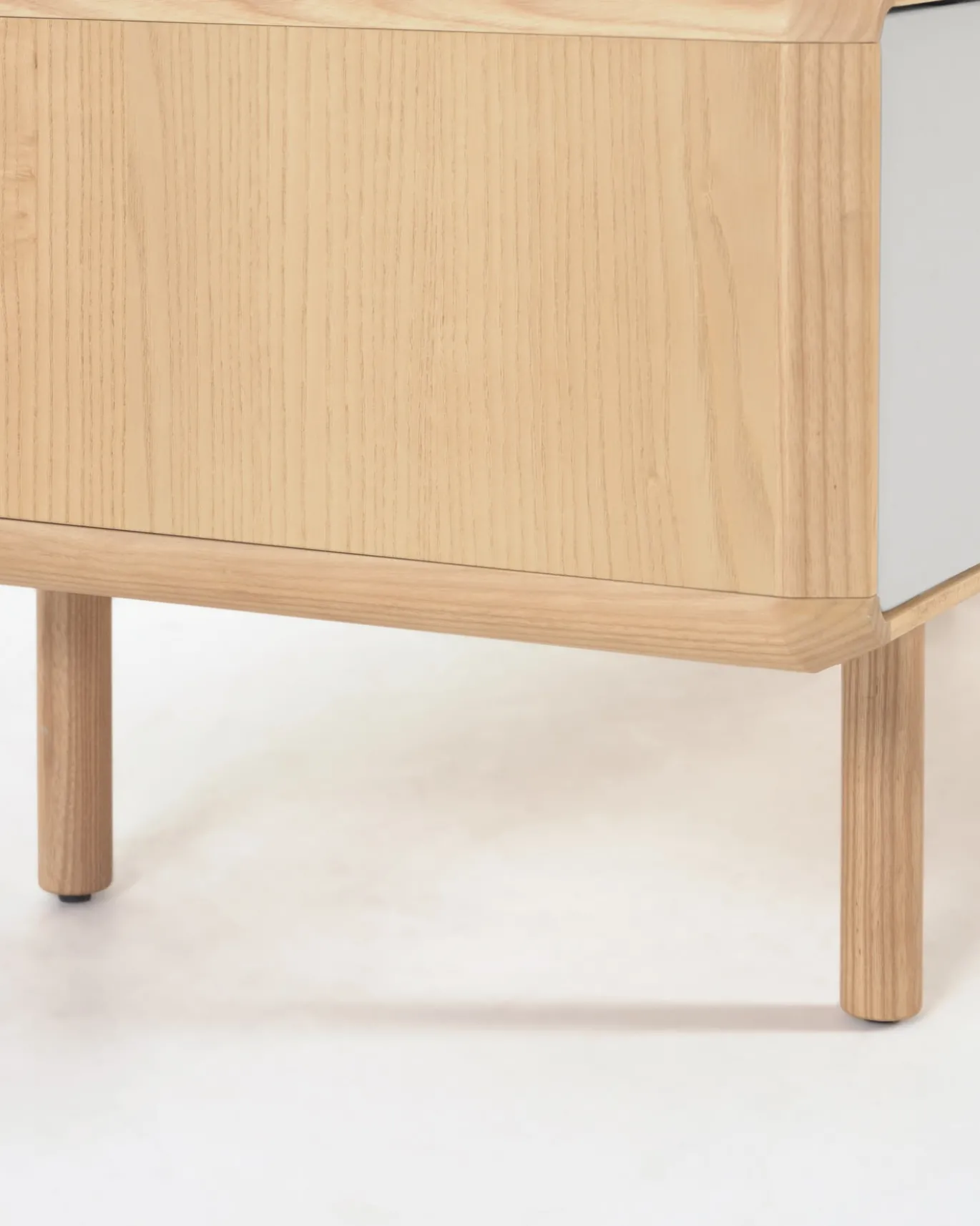 Kave Home Tv-meubel Anielle Massief Essen & Essenfineer 2 Deuren 180x41cm