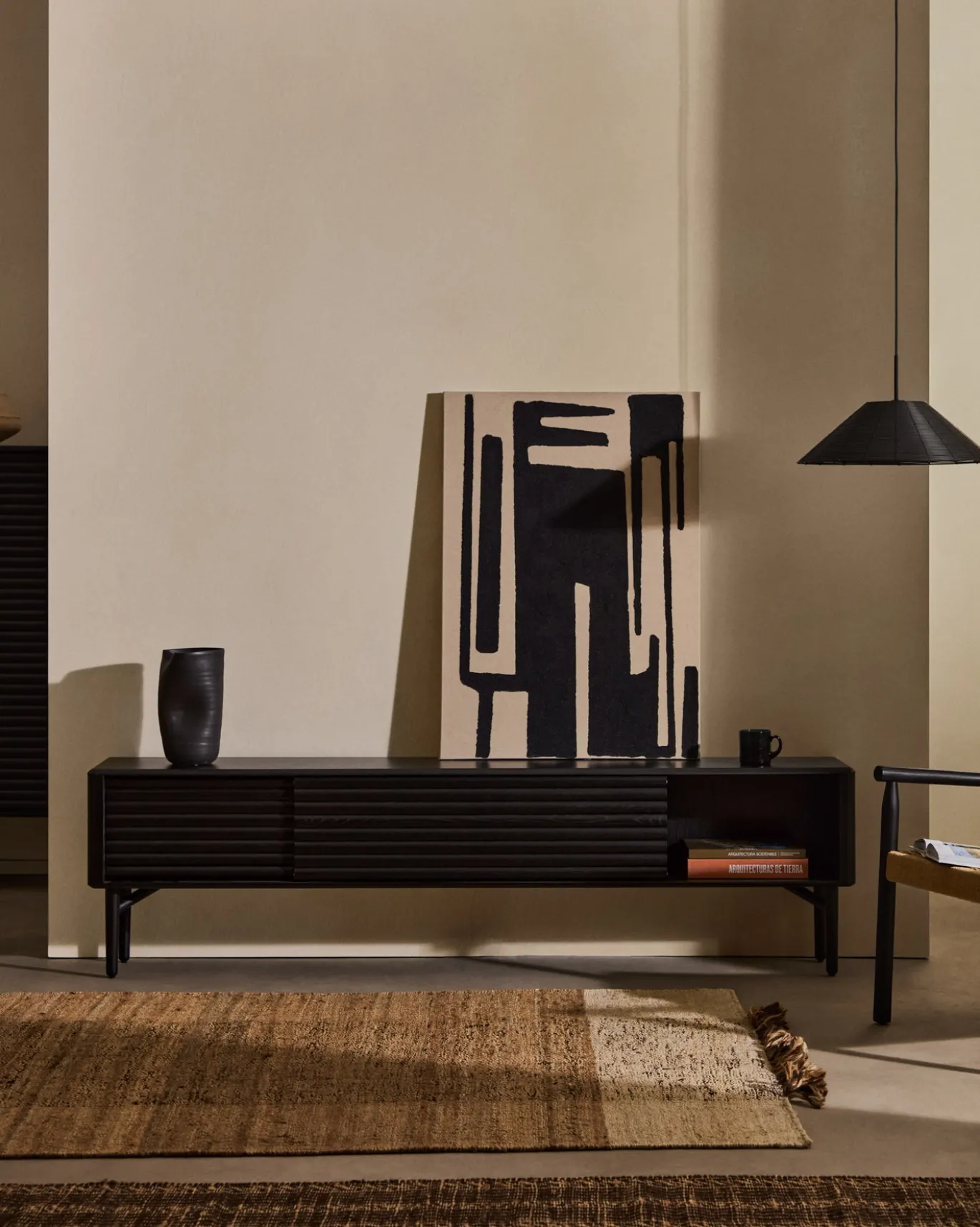 Kave Home Tv-meubel Lenon Massief Hout Zwart Eikenfineer 200x57cm
