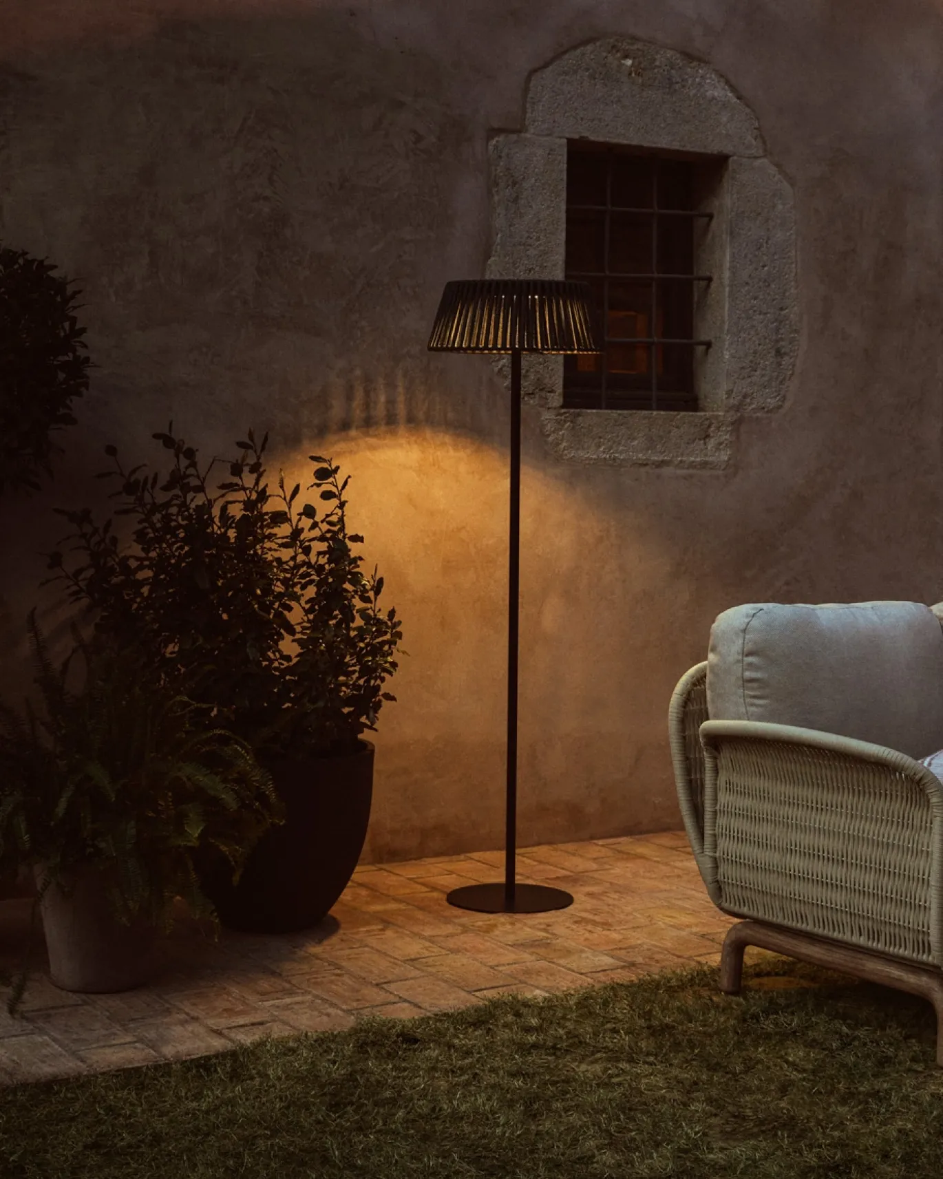 Kave Home Vloerlamp Aldet Outdoor Touw Metaal Groen Ø46cm