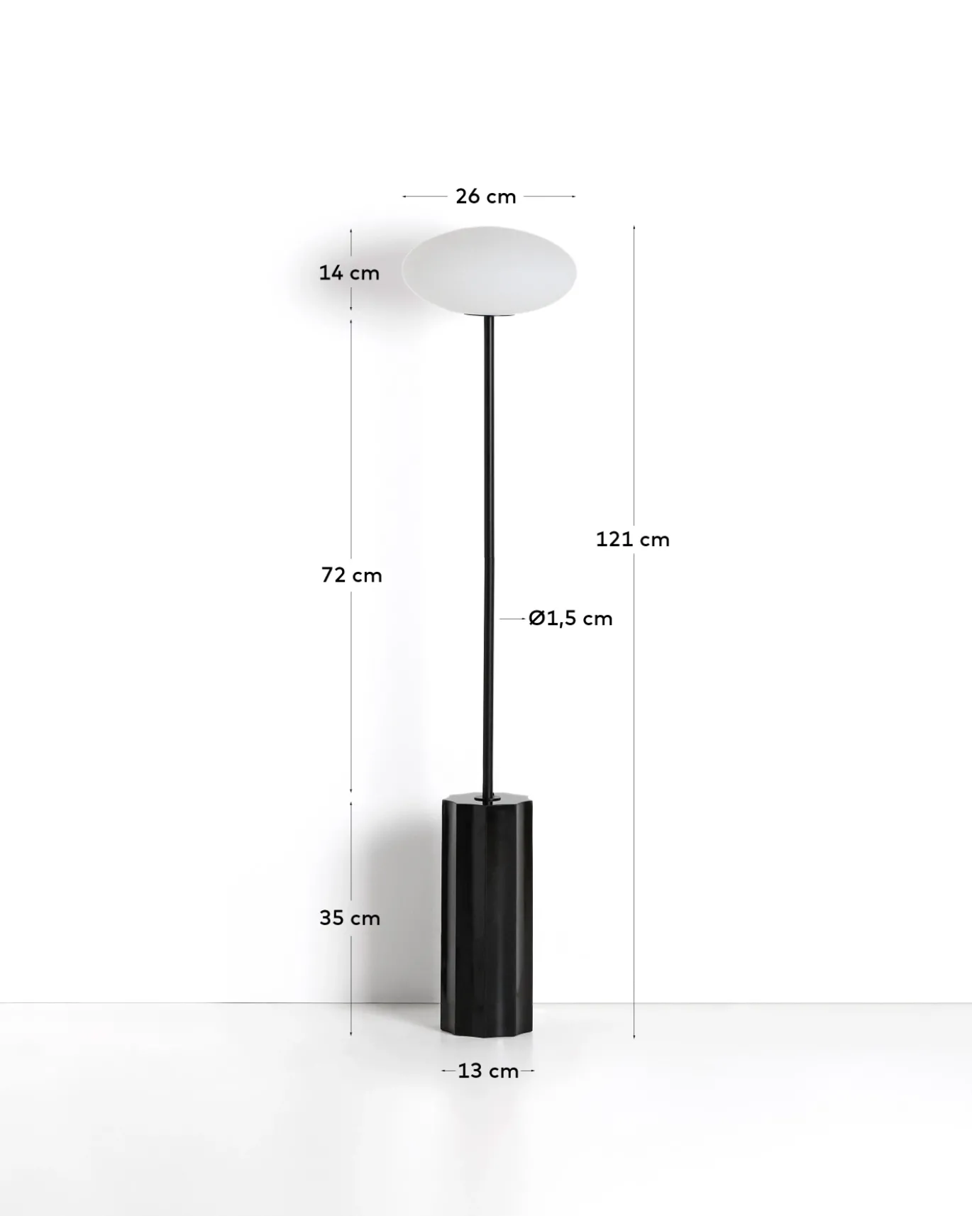 Kave Home Vloerlamp Idela Glas Marmer Zwart